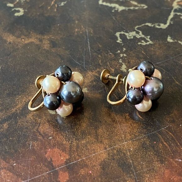 Vintage Screw-back Retro Bead Earrings - Picture 3 of 6